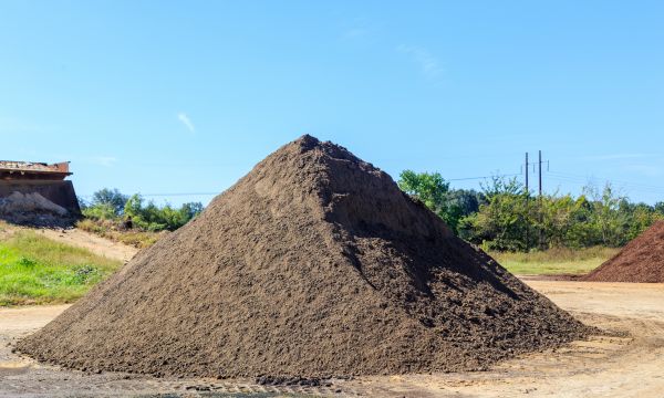 Black Dirt Delivery in Hilton Head Island